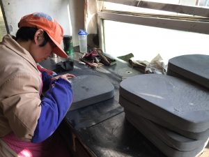 el proceso de tallar
